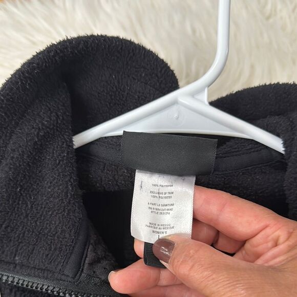 Patagonia Black Performance Jacket Versatile Athletic Design Size L - Picture 6 of 12